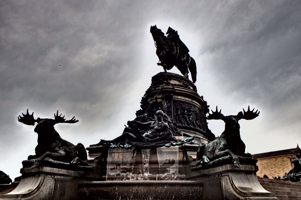 Fontaine Museum District