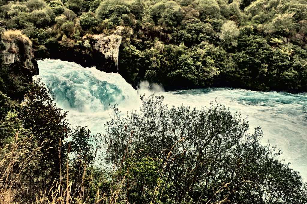 2 olympic pool per second