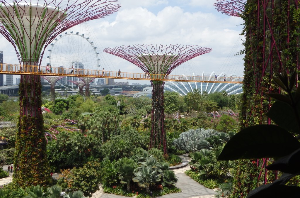 Doesn't it feels like a SF movie ?